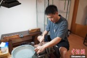 梦见黑鸡成都“90后”小伙“十年磨一剑”：从爱好者到守艺人 传播中国文化